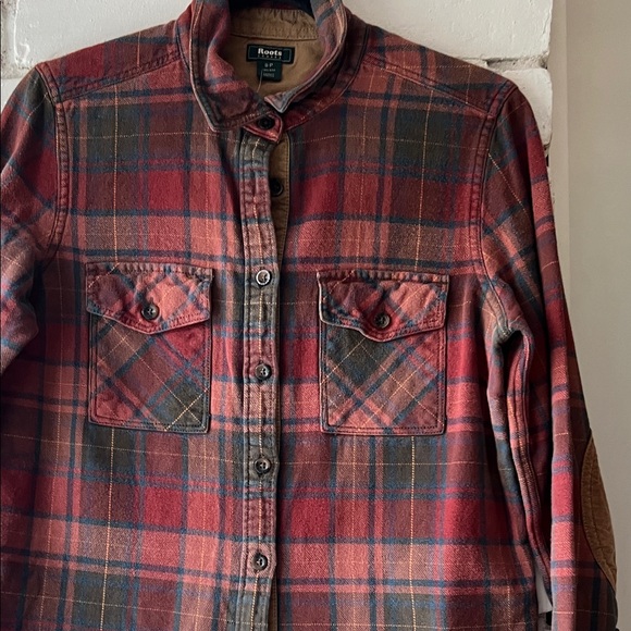 ROOTS structured Red Plaid Button-Up Flannel Shirt - Picture 4 of 12